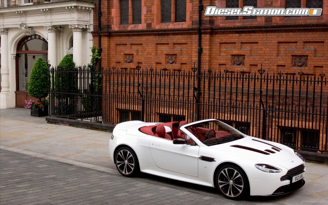 Aston Martin V12 Vantage Roadster 2013 Widescreen Picture #6 Aston Martin V12 Vantage Roadster 2013 Widescreen Picture #6